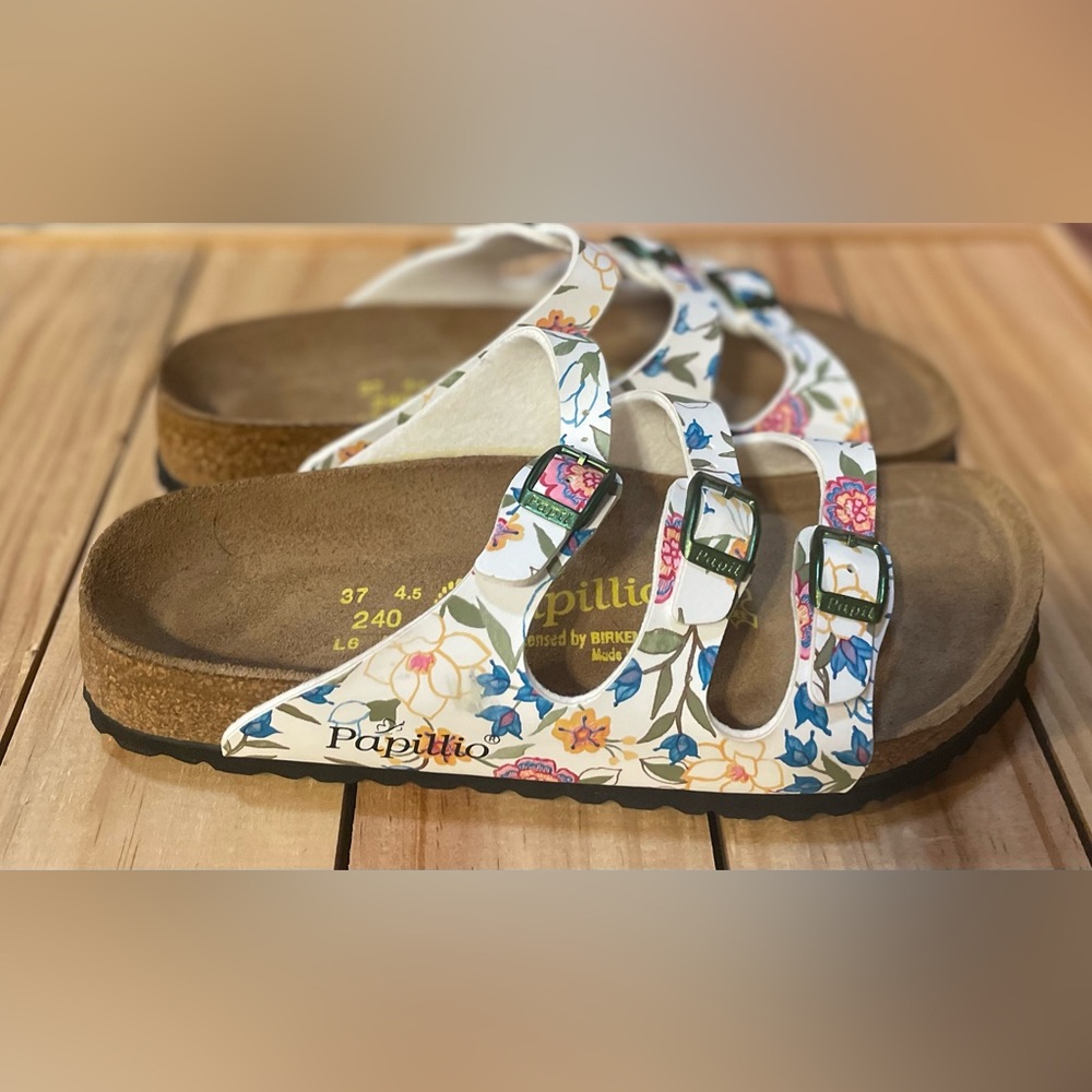 Papillio by Birkenstock size Women’s 6 Floral Sandals